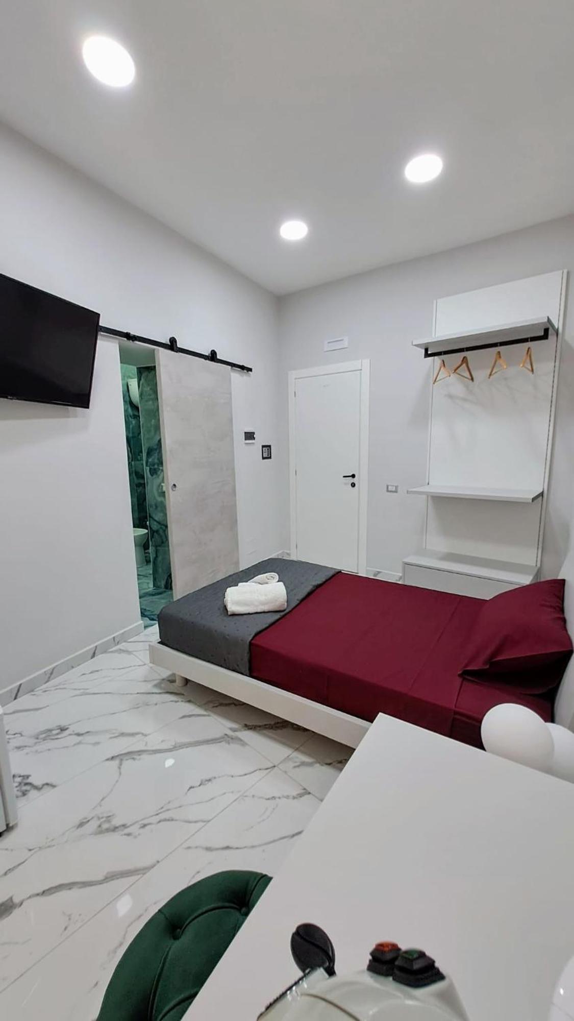 Hotel La Finestra Sul Borgo Napoli Esterno foto
